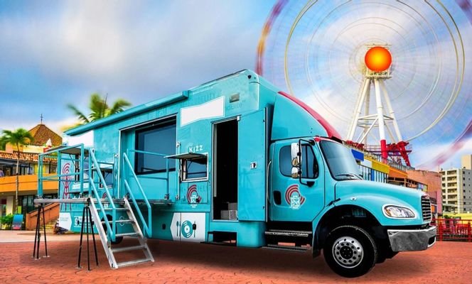 1ca934de-2f10-4638-95d9-222d1871c3d2 2017 Freightliner M2 Food Truck - Image 1