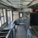 2009 Workhorse Step Side - Image 7