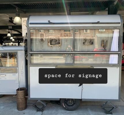 Mobile photo studio/food truck Ud industries/Na/2019