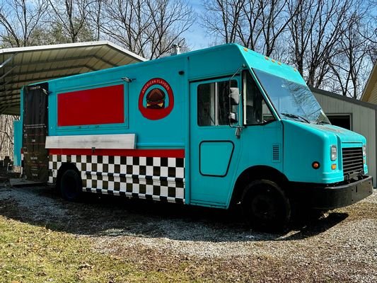 banner1 (3) Burger Food Truck Freightliner 2007 - Image 1