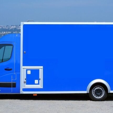 New Renault Master L3H2 3.5T 145hp Food Truck – Insulated Shop Unit