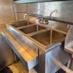 Fully Equipped Turn Key Food Truck Frieghtliner/MT55/2002 - Image 9