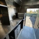 Working 2004 Food Truck - Image 3